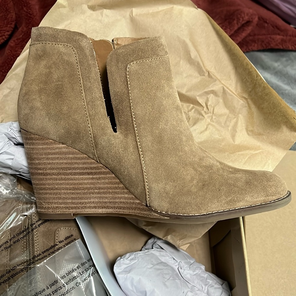 NWT Lucky Yabba Suede Bootie